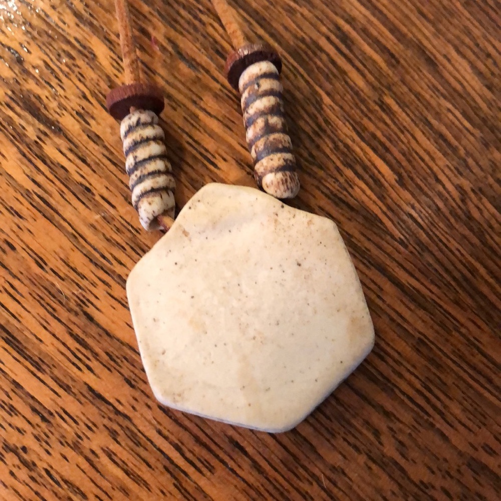 Necklaces - Picture 5 of 6